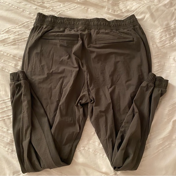 ATHLETA Textured Brooklyn Jogger, size 14 - Picture 5 of 8